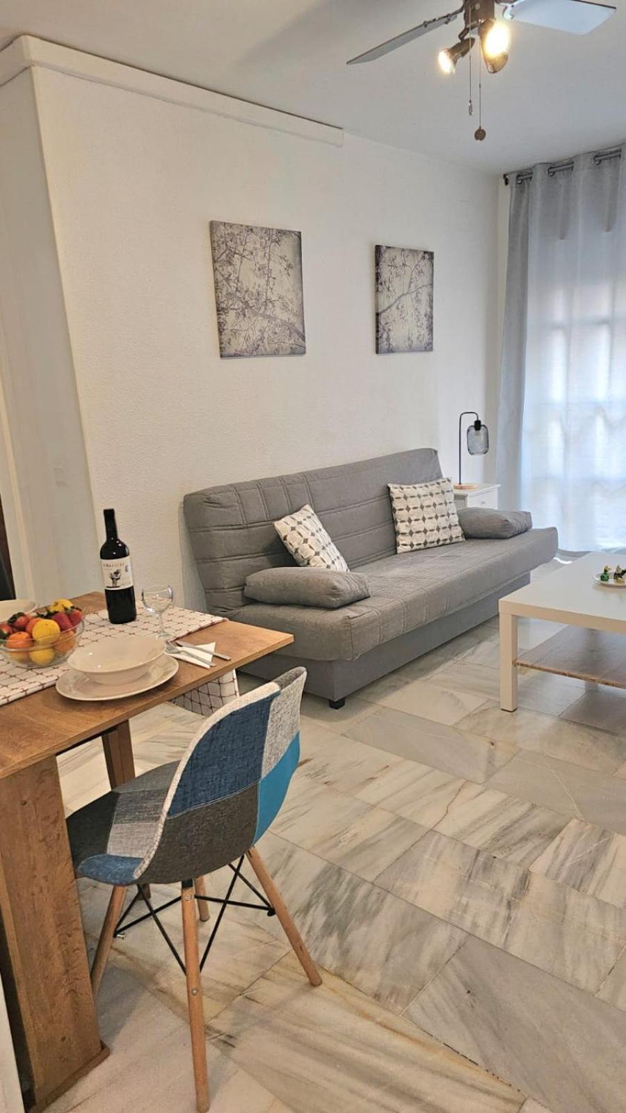Ideal Holiday Apartment One Bedroom City Center Malaga Ngoại thất bức ảnh