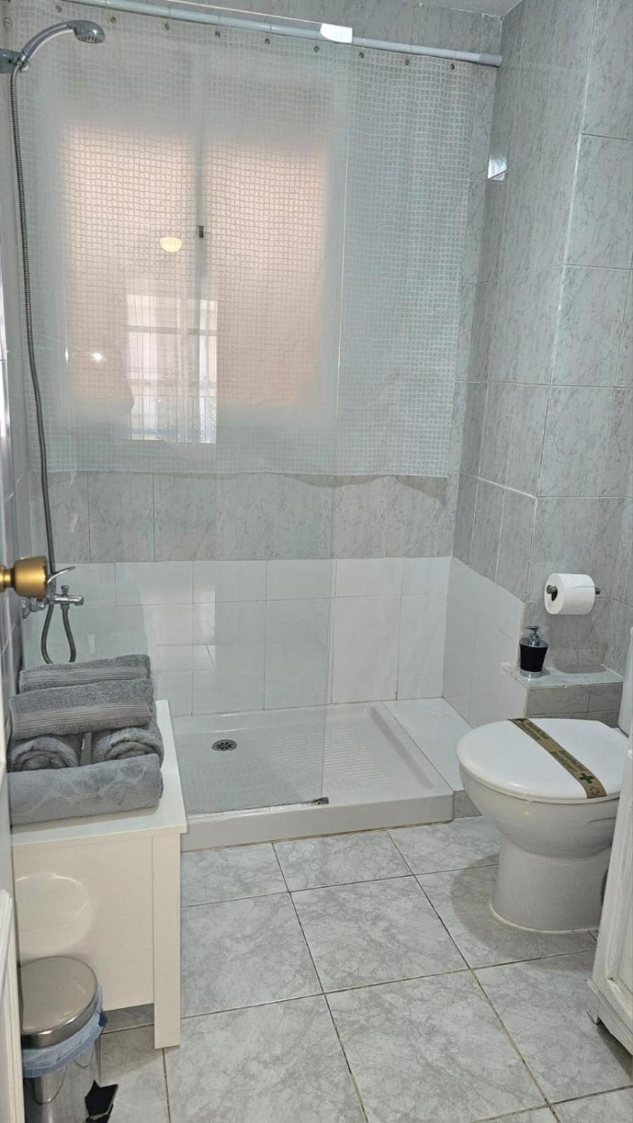 Ideal Holiday Apartment One Bedroom City Center Malaga Ngoại thất bức ảnh