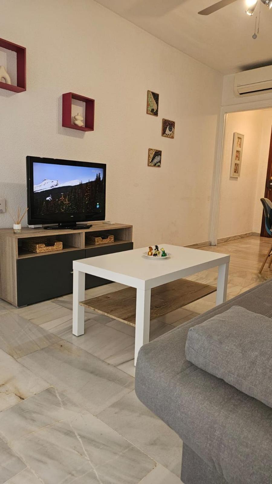 Ideal Holiday Apartment One Bedroom City Center Malaga Ngoại thất bức ảnh